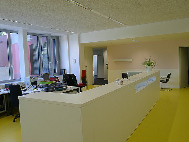 Hauptgebäude-Sekretariat