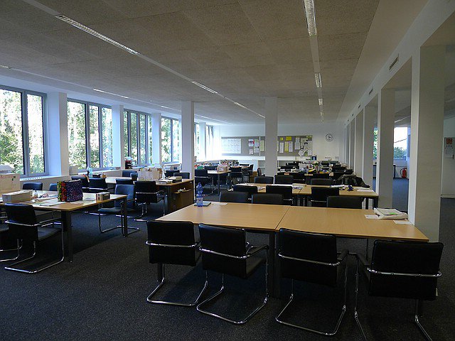 Hauptgebäude-Lehrerzimmer
